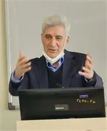 مراسم تقدیر و تشکر از اساتید و همکاران مرکز تحقیقات سل و بیماری های ریه به مناسبت موفقیت های  کسب شده